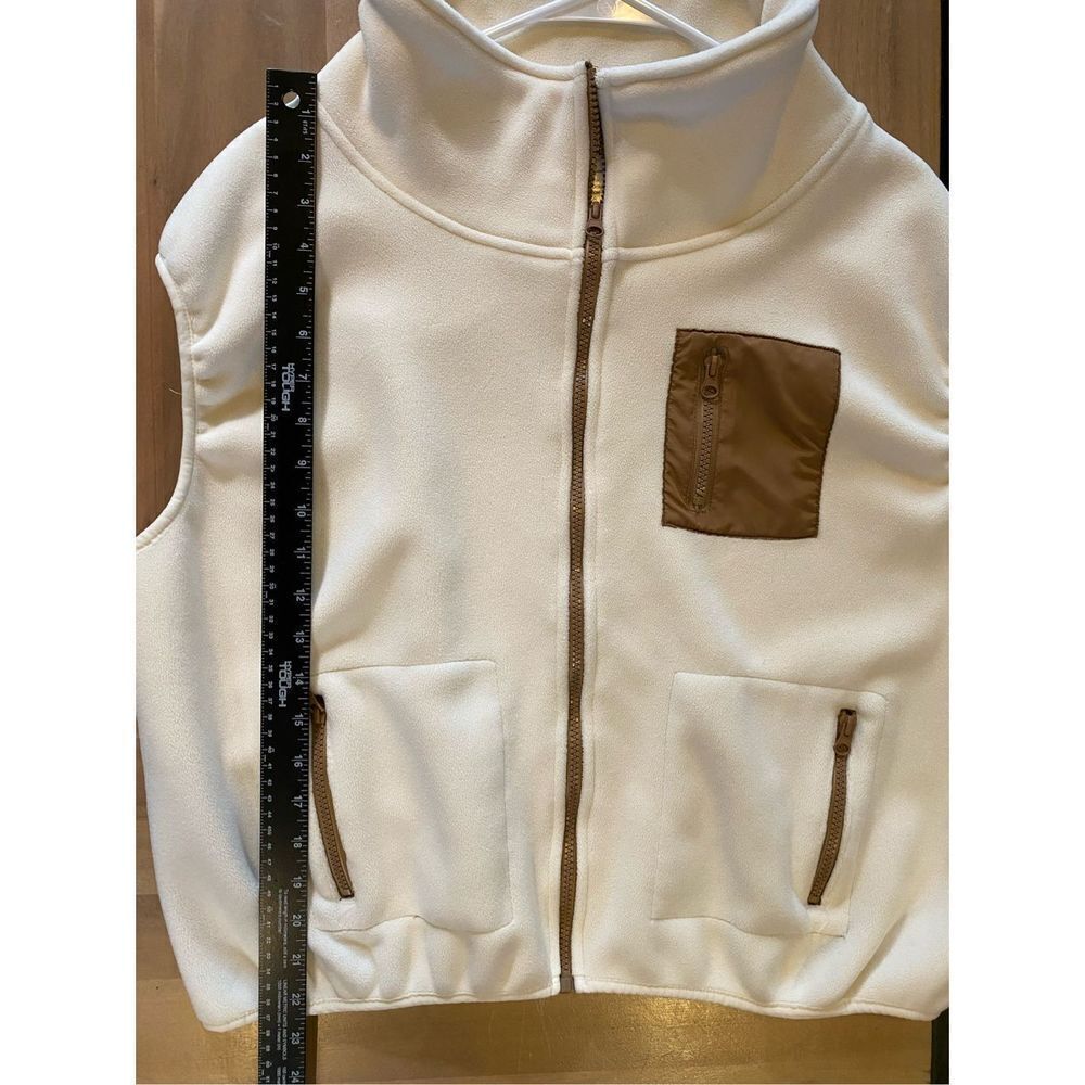 Free Haven Very Soft Zip Up Vest‎ - Picture 4 of 5